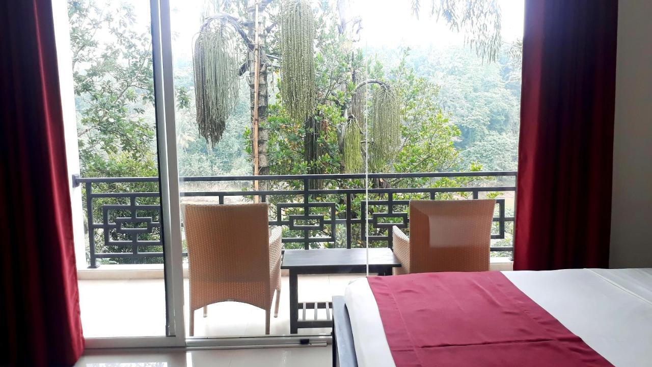 Kandy Rivers Edge Nature Resort Exteriér fotografie