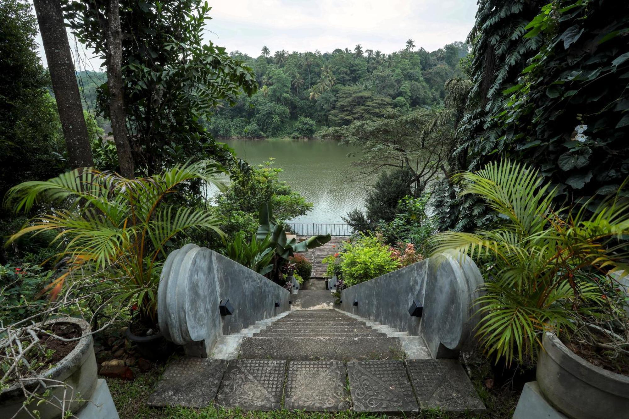 Kandy Rivers Edge Nature Resort Exteriér fotografie