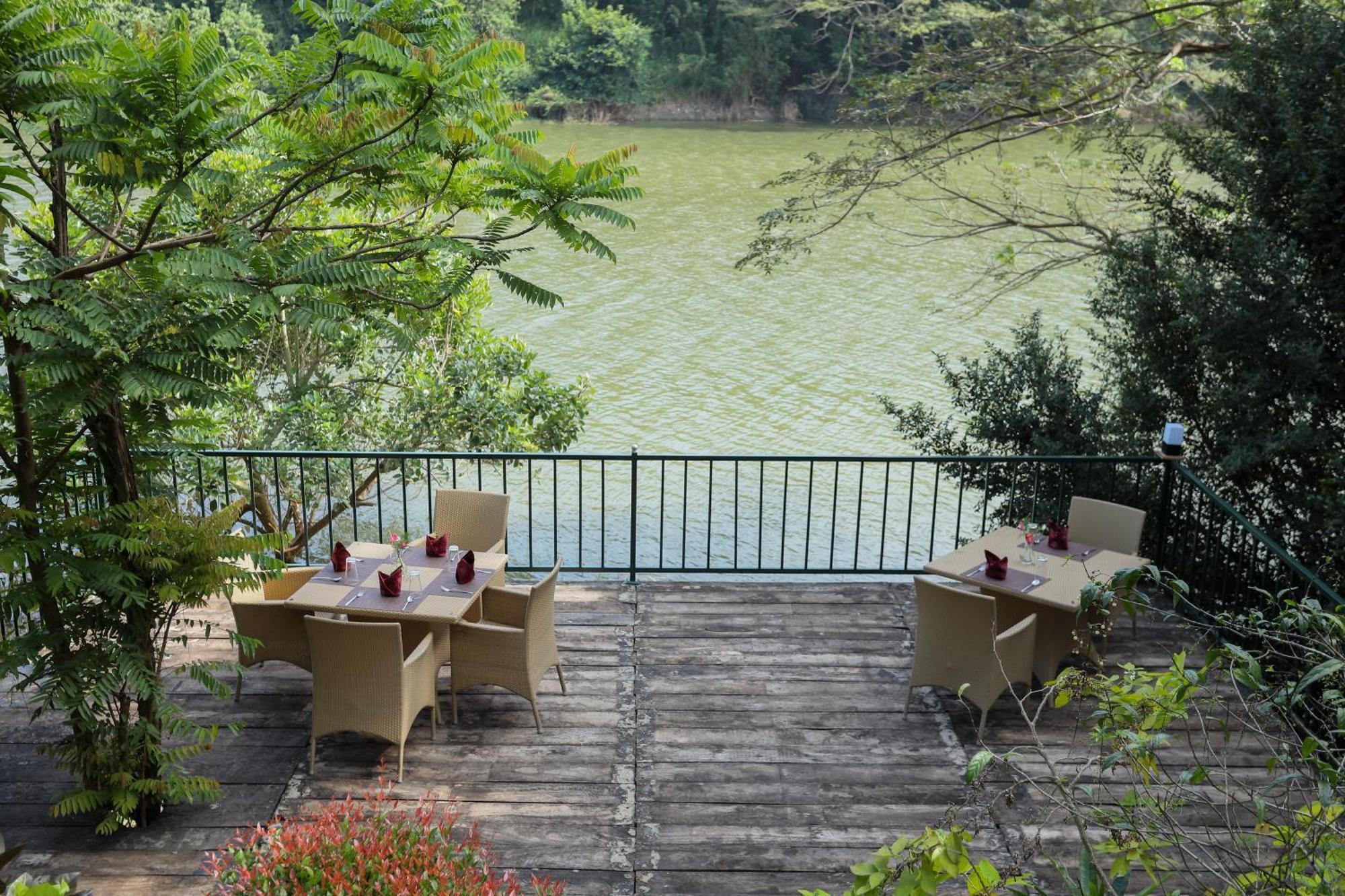 Kandy Rivers Edge Nature Resort Exteriér fotografie